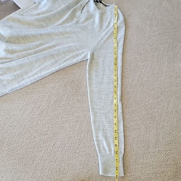 Express Merino Wool Blend Light Heather Gray Long Sleeve Sweater - Size XS - Picture 11 of 15
